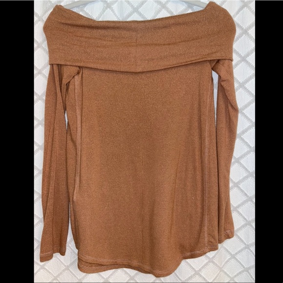 Abercrombie & fitch off the shoulder long sleeve knit top - Picture 4 of 4